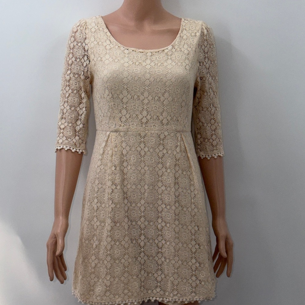 Miss Chievous Medium Cream Floral Lace Overlay Coquette Cottagecore Indie Sleaze